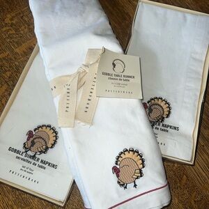 Pottery Barn Turkey Embroidered Napkins Set